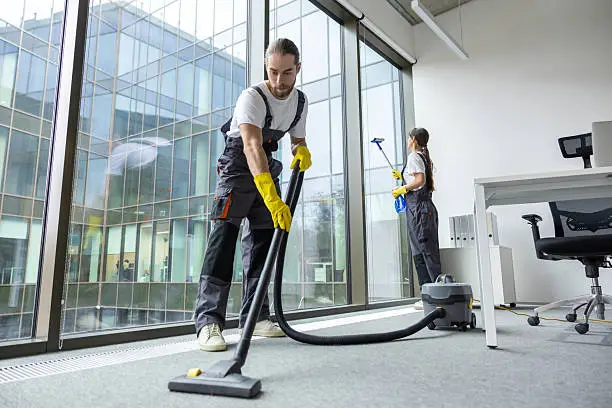 Top 5 Signs Your Business Needs Commercial Cleaning Services Near Me